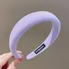 Faixa de cabelo de esponja estilo Chanel roxa para mulheres outono e inverno grampo de cabelo de alta qualidade faixa de cabelo estilo coreano faixa de cabelo de alta pressão com caveira