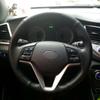 Aplicable a Tucson moderno cubierta de volante cosida a mano de cuero especial para las cuatro estaciones fabricantes de cubiertas de volante GM