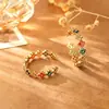 Venta Caliente Pendientes de Botón en Forma de C de Trébol de Cuatro Hojas de Colores Dopamina Accesorios de Pendientes Frescos Dulces de Alta Gama Accesorios Estilo Chanel