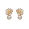 Aretes de Perlas de Camelia Estilo Francés para Mujer, Diseño Popular de Lujo de Nicho, Aretes Florales de Moda con un Toque de Elegancia