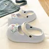 Sandálias de laço de iogurte macias e fofas estilo DetachableIns, tamancos Mary Jane de EVA versáteis para uso externo para mulheres no verão
