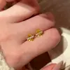 Pendientes Populares de Nicho Xiaohongshu de Gota de Agua con Diamantes Amarillos de Exquisito Diseño de Alta Gama, Anillo Versátil para Dedo Índice de Mujer, Disponible para Dropshipping