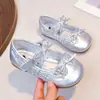 Sandalias de Princesa para Niñas 2026 Primavera/Verano Nuevos Zapatos de Bebé Transpirables Huecos Zapatos Mary Jane Tejidos de Cuero para Niños