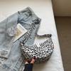 Bolso de Lona con Estampado de Leopardo Coreano para Mujer 2025 Nueva Moda Bolso de Hombro Sencillo Moda Otoñal Bolso Cruzado para Viajar Bolso Dumpling