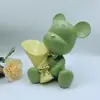 Ramo de Flores, Figura de Oso Violento, Decoración de Escritorio para Sala de Estar en Casa, Adorno Simple de Artesanía de Resina para Estudio, Árbol de la Fortuna