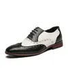 Sapatos de Couro de Tamanho Grande Transfronteiriços para Homens 48 Sapato Brogue Casual Sapato de Couro para Negócios para Homens Mocassins Britânicos Sapatos de Cadarço Pequenos de Couro para Homens