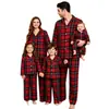 Nuevo conjunto de pijama familiar de estilo navideño europeo y americano, informal, de moda, a cuadros, con solapa, de manga larga, para padres e hijos 2631