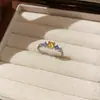¡Luz y Sombra Arcoíris! Anillo Abierto de Hoja de Zirconia, Estilo de Nicho de Alta Gama, Anillo para el Dedo Índice, Simple, Moderno, Accesorio de Mano Versátil para Mujeres