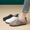 Zapatos de vestir sin cordones de cuero suave y suela blanda para comercio exterior transfronterizo 2024 nuevos mocasines cómodos de felpa para invierno
