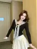 Chal Rayado Estilo Coreano Camiseta de Manga Larga para Mujer 2026 Nuevo Diseño de Falso Dos Piezas Sentido del Diseño Top Adelgazante para el Trabajo