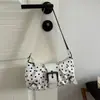 Bolsa de ombro/transversal estilo coreano 2026 verão nova para o dia a dia, poá, doce, sob o braço, design de nicho moderno e simples