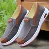 Sapatos Masculinos de Pequim Antigo, Novos Produtos de Primavera e Verão, Sapatos Casuais Masculinos, Sapatos de Lona Respiráveis Slip-On, Sapatos Confortáveis para Caminhada para Pessoas de Meia-Idade e Idosos