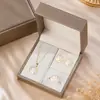 Set de Tres Piezas de Collar, Aretes y Joyería 520 para el Día de San Valentín y el Festival Qixi, un Regalo Versátil y Práctico para Esposa, Novia, Mejor Amiga o Personas Mayores