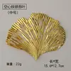 Accesorios de pintura decorativa de hoja de ginkgo azul de oro hueco macizo de hierro, placa plisada, porche, pasillo, fondo, pintura mural de pared