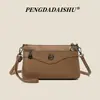 Bolso Cuadrado Pequeño de Cuero Suave Retro con Cremallera Multicapa Versátil para Viajes Diarios Hombro Único Cruzado de Mano Bolso Pequeño Simple para Mujer