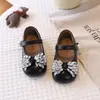 Zapatos de Princesa para Niñas 2026 Nuevo Otoño Suela Suave Zapatos de Cuero Negro Zapatos para Niñas y Mujeres Zapatos Individuales Elegantes para Niñas Pequeñas