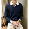 Outono/Inverno 2026 Casual de Alta Qualidade Color-Block Gola Turn-Down Slim Fit Camisa de Tricô Moda Branca Polo Masculina para Negócios