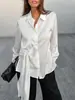 Camisa de moda y versátil con cuello y manga de farol de diseño elegante, camisa tie-dye, top de estilo francés con abertura irregular para mujer