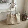 2026 Bolso Tote de Gran Capacidad para Principios de Otoño Bolso de Hombro para Viajes Cotidianos Bolso con Textura Tejida de Nicho Bolso de Mano tipo Cesta de Verduras Bolso Tejido para Mujer