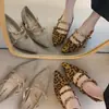 Mocasines Mary Janes Retro Franceses de Gamuza con Punta y Tacón Oculto 2026 Verano Nuevos de Correa Única Elegantes Planos Pequeños para la Noche