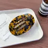 Novo Prendedor de Garra de Acetato Grampo de Cabelo de Madrepérola Não Irritante na Cabeça Oval Moda Retrô Estilo Levemente Luxuoso Presilha de Tubarão para a Parte de Trás da Cabeça em Estoque