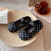 Novos sapatos Mary Jane com laço, sapatos infantis de couro com bolinhas, estilo princesa, sola macia coreana para primavera e outono