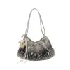 Bolsa Fofa Outono e Inverno Feminina 2026 Nova Versátil Bolsa Transversal Fashionável de Ombro Único Bolsa de Axila Bolsa de Inverno de Pelo