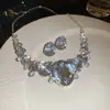 Conjunto de Brincos e Colar Oval em Forma de Gota D'água Cravejados com Diamantes, Corrente de Clavícula Fashion Exquisita Europeia e Americana, Joias de Luxo Leve e de Alta Qualidade para Mulheres