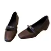 Sapatos baixos macios populares estilo francês para mulheres, nova coleção outono 2026, sapatos Mary Jane, estilo slip-on casual, perfeitos para combinar com saias