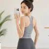 Top esportivo para corrida e fitness, com design nadador, corte justo e bojos embutidos, adequado como top de yoga