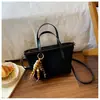 Comercio Exterior Transfronterizo Portátil Pequeño Bolso para Mujer Nuevo Estilo Retro Elegante Bolso Cubo Alta Apariencia Bolso de Hombro Cruzado de Moda
