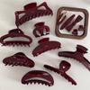 Horquilla roja de alta calidad con textura, accesorios para el cabello con ambiente festivo de Año Nuevo, elegante pinza de tiburón, pinza de agarre, accesorios para el cabello, nuevo estilo