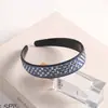 Tablero de Ajedrez Diamante de Cristal Aro Antideslizante para Caída de Cabello Nuevo Moda Aro con Perforaciones de Agua Verano Pelo Triturado Cabeza Femenina