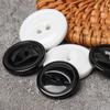 Botones Clásicos Ojo de Gato Negros Botones Ojo de Pez de Resina Traje Prendas de Punto Botones de Camisa de Dos Agujeros Accesorios Venta al por Mayor en Stock