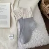 Calcetines de algodón versátiles sin costuras para mujer, con bloques de color para las cuatro estaciones, cálidos y transpirables, de longitud media hasta la pantorrilla, adecuados para otoño e invierno, estilo moderno