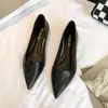 Sapatos rasos femininos 2026 novo vintage versátil para todas as estações bico fino decote baixo sola macia confortável sapatos profissionais para trabalho