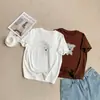 Camiseta de manga corta versátil estilo coreano con estampado de cachorro de dibujos animados para mujer, cuello redondo, corte regular, efecto adelgazante, 95% algodón, hace que la piel luzca más clara, top básico
