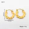 Pendientes de Acero de Titanio de Venta Caliente Transfronteriza Chapados en Oro de 18K Moda Letra A Pendientes de Gama Alta Tendencia Europea y Americana Pendientes de Acero de Titanio para Mujer