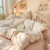 Juego de cuatro piezas de algodón acolchado fresco y sencillo estilo Ins, ultra suave para dormir sin nada, estampado floral estilo pastoral, juego de tres piezas para dormitorio, funda de edredón de gasa de doble capa