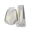 Conjunto masculino de moletom e calça de moletom listrados estilo americano moderno para primavera e outono, casual esportivo, modelagem solta, plus size, emagrecedor