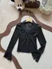 Elegante y sexy top de encaje con escote en V para mujer, perfecto para principios de otoño. Esta capa base ajustada, acampanada y de manga larga acentúa la cintura y crea una silueta favorecedora.