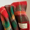 Bufanda Cuadros Rojos Navideña para Mujer en Otoño e Invierno Estilo Coreano Imitación Cachemir Lujo Accesible Alta Gama Bufanda Chal Cálido