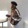 Jaqueta feminina Dongdaemun coreana 2026 primavera/outono transfronteiriça nova estilo de rua europeu e americano casaco solto retrô com estampa de leopardo