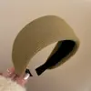 Faixa de Cabeça Listrada Larga para Mulheres, Estilo Luxuoso de Alta Qualidade, Design de Coroa Alta, Adequada para Uso Diário, Lavagem do Rosto, Faixa de Cabelo Antiderrapante