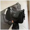 Bolso de Cuero con Cera de Aceite de Moda para Mujer 2025 Nuevo Diseño de Nicho Bolso de Hombro Cruzado para Viajes Cotidianos Bolso Retro Versátil para la Axila