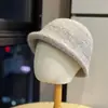 Sombrero de Pescador Corto Personalizado de Ala Enrollada para Mujer, Gorro de Punto Cálido Otoño/Invierno, Versátil Casual, Estiliza el Rostro, Sombrero de Cubo, Estilo Minimalista