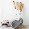Colador de Malla Doble Capa de Acero Inoxidable con Mango de Madera, Cuchara para Freír, Utensilios de Cocina Caseros, Colador de Malla para Fideos, Filtro para Leche de Soja