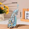 Regalos Creativos de Lujo Ligero Transfronterizos, Accesorios para el Hogar, Artesanías Tailandesas, Pequeño Exhibidor de Pavo Real, Adornos Decorativos para Gabinete de Vino en la Sala de Estar