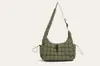 Otoño 2026 Bolso Nube Plisado Sencillo y Elegante Bolso Tote de Algodón Plumas de Gran Capacidad de Hombro Único y Cruzado a la Moda