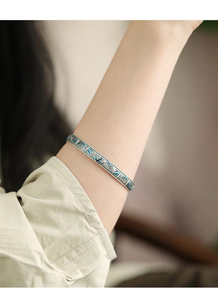 844b0319-67ee-4b73-a2c6-e82b70aebb4c.jpg